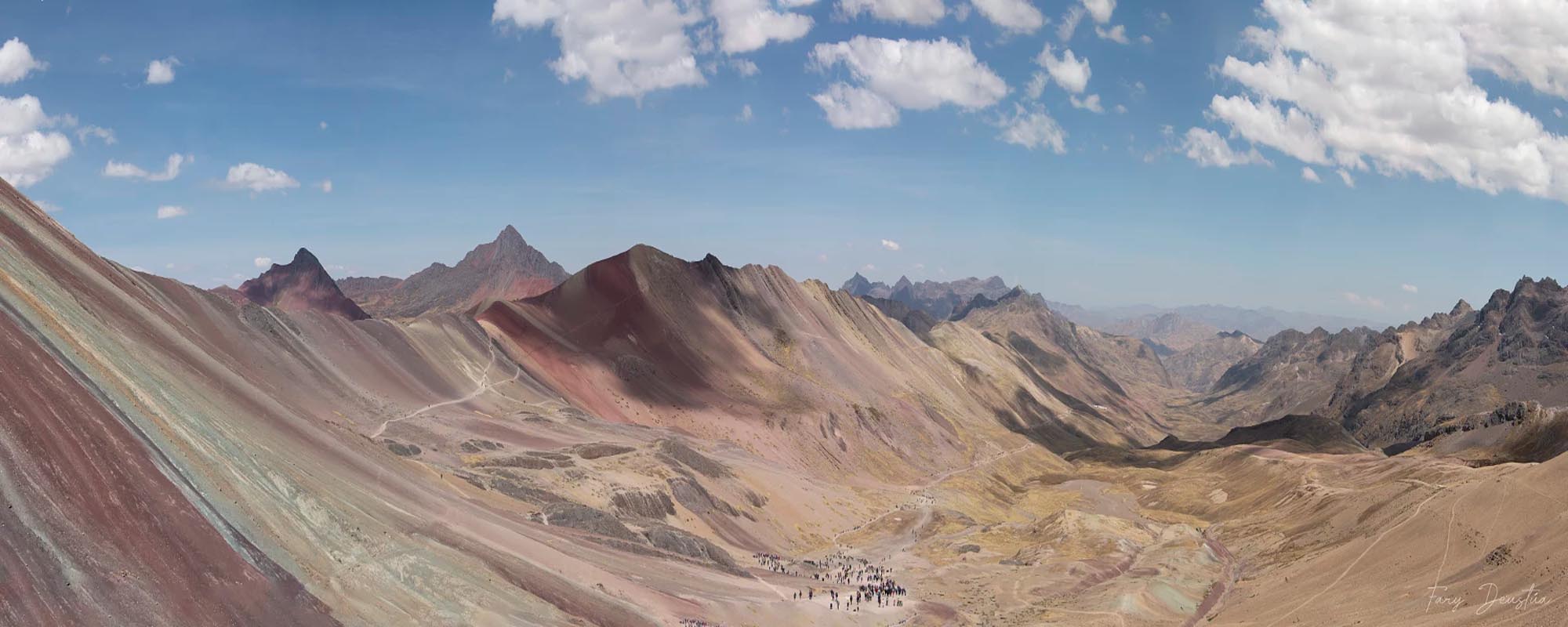 The Classic Rainbow Mountain in Group Service full day