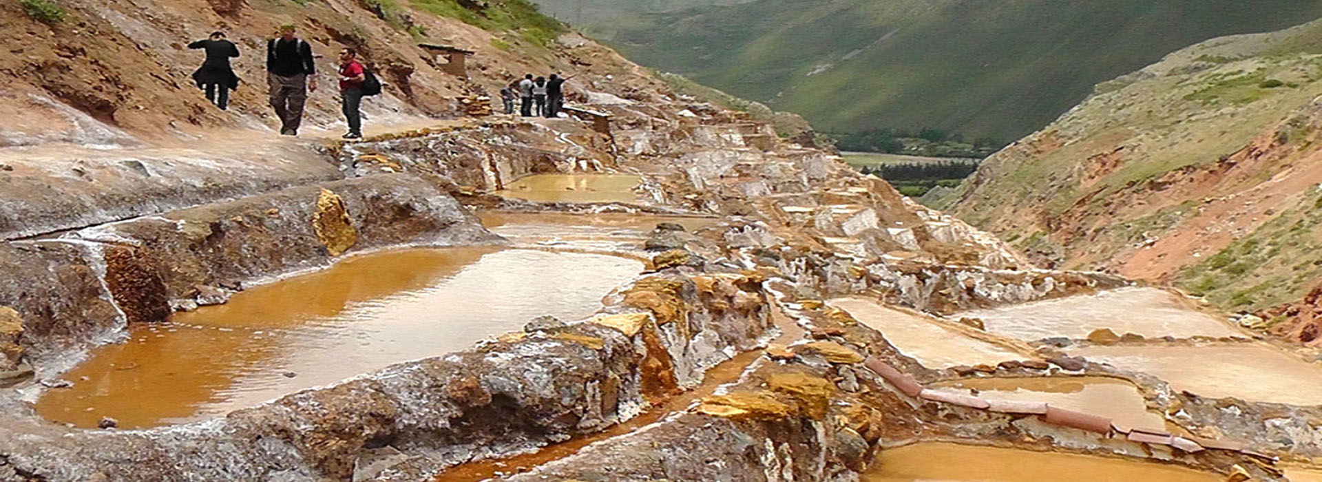 salkantay-trek tours-machu-picchu-by-train chinchero maras moray salineras urubamba ollantaytambo pisac cusco trip